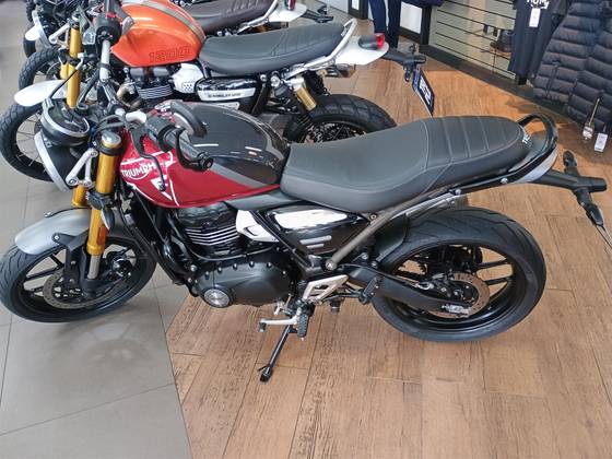 TRIUMPH SPEED 400 TRIUMPH SPEED 400